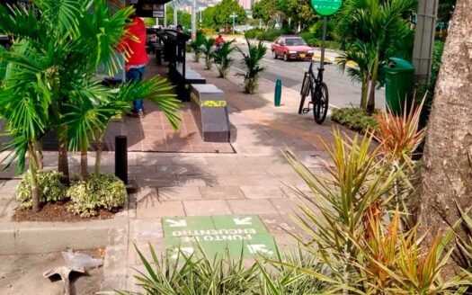 Local en Mall 30 Plus – L4