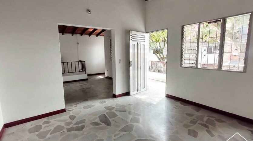 Casa comercial en Simón Bolívar
