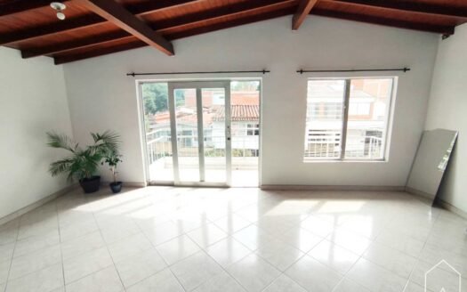 Apartamento en Simón Bolívar