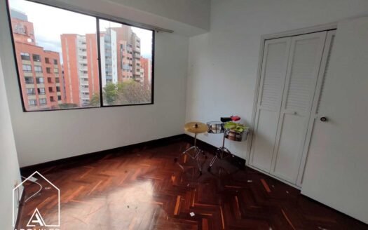 Apartamento Dúplex en Barrio Laureles