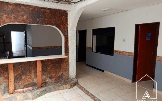 Casa Local en Barrio Guayabal