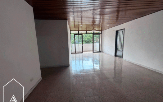 Apartamento en Edificio El Darién PH – Medellín
