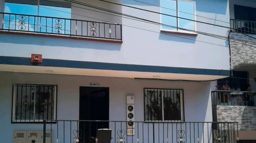 Casa en el Barrio Avenida Ditaires - Medellín