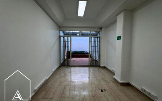 Oficina en La América