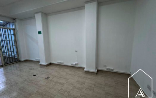 Oficina en La América