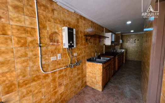 Apartamento en Simón Bolívar, Edificio Villa María