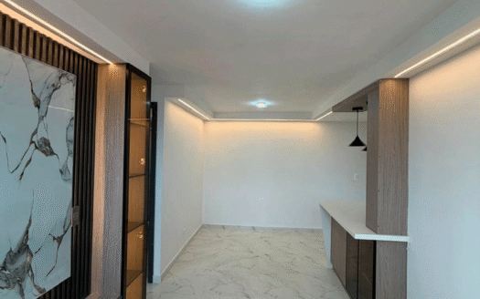 Apartamento nuevo en la unidad Alto jardín