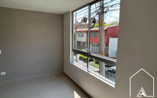 Apartamento en edificio Sábila La América