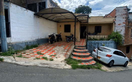Casa lote para construir en Rosario Bello
