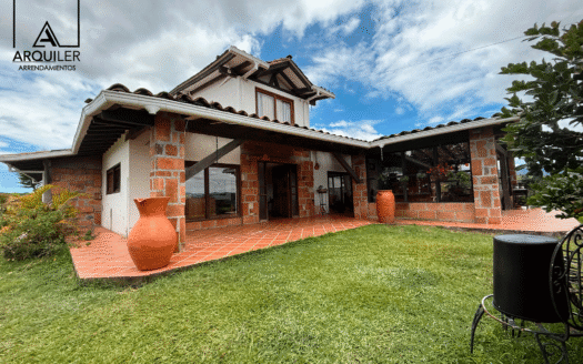 Finca en vereda La Rivera El Carmen de Viboral