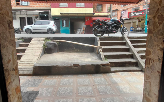 Local comercial en El Carretero Bello