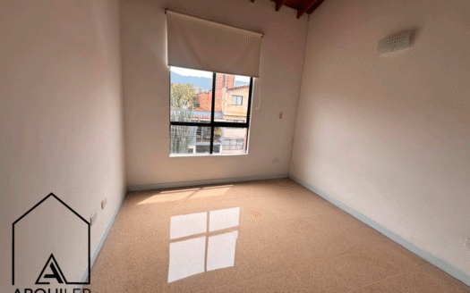 Apartamento en Edificio Los Arreboles Laureles Medellín