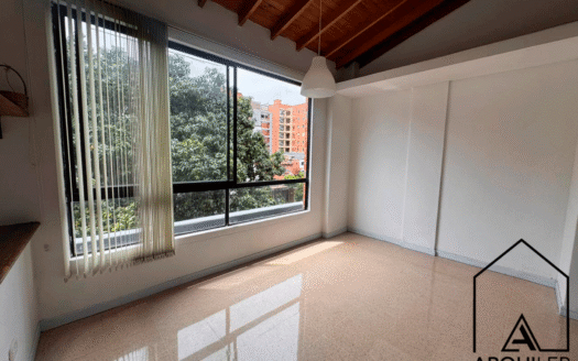 Apartamento en Edificio Los Arreboles Laureles Medellín