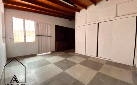 Casa comercial en Simón Bolívar Medellín