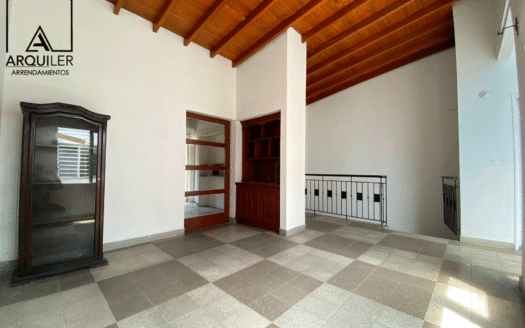 Casa comercial en Simón Bolívar Medellín