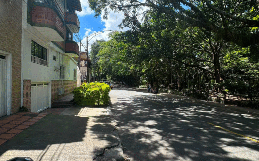 Casa para uso mixto en Santa Lucía San Javier Medellín
