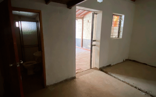 Casa para bodega o local comercial en Manchester Bello