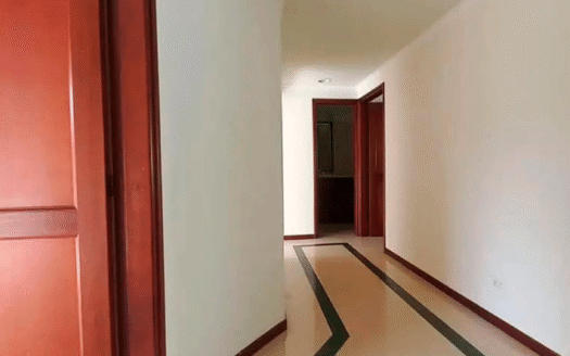 Casa de tres niveles en Alto Bonito Envigado
