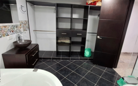 Casa en Laureles, Medellín – Uso residencial o comercial
