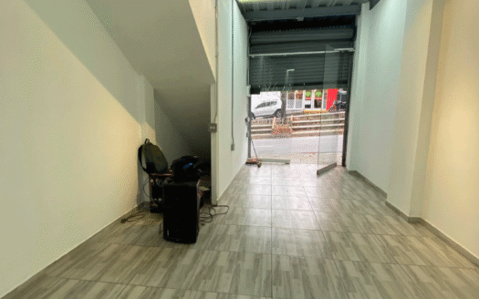 Local comercial en el barrio Central, Bello